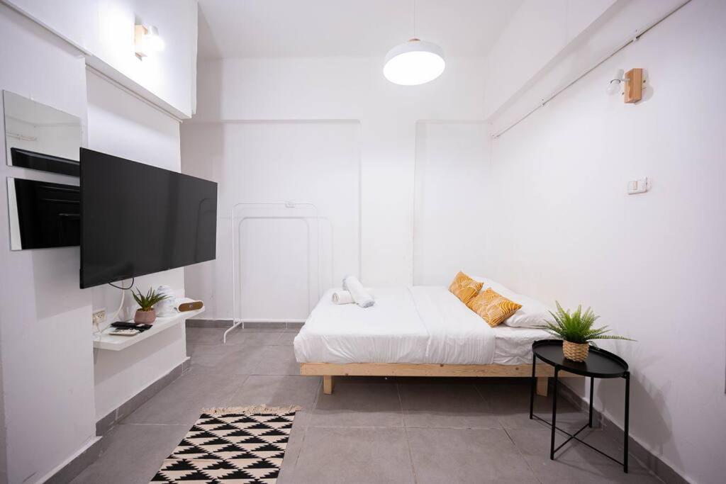 Studio Apartment In Ben Yehuda Cozy And Convinent Tel Aviv Exterior photo