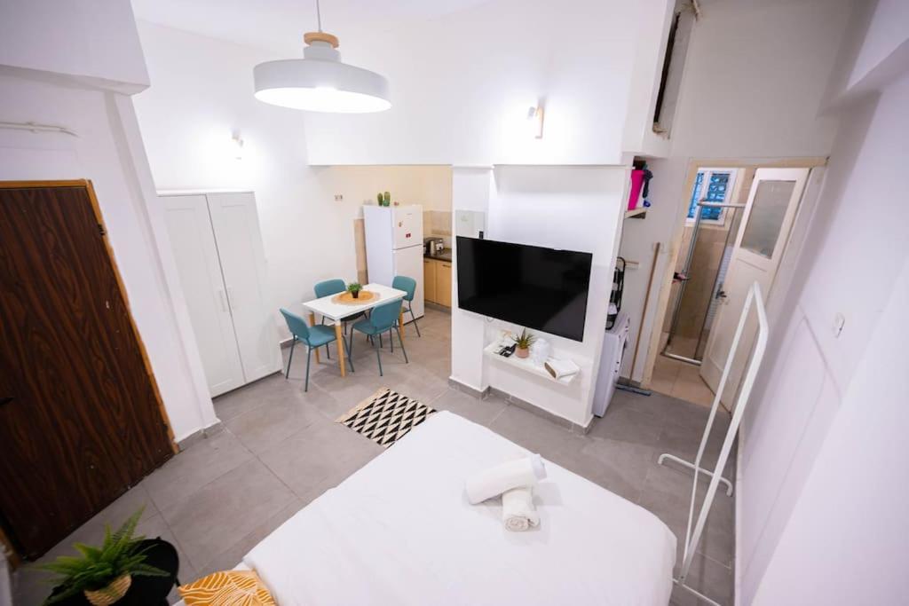 Studio Apartment In Ben Yehuda Cozy And Convinent Tel Aviv Exterior photo